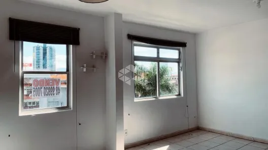 Apartamento com 2 Quartos à venda, 43m² no Barreiros, São José