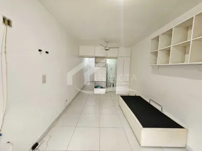 Kitnet com 1 Quarto à venda, 25m² no Copacabana, Rio de Janeiro