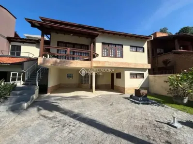 Casa com 5 Quartos para alugar, 282m² no João Paulo, Florianópolis