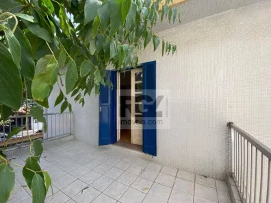 Casa com 3 Quartos à venda, 210m² no Embaré, Santos