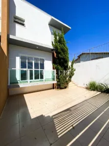 Sobrado com 3 Quartos à venda, 122m² no Vila Rica, Atibaia