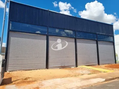 Galpão/Depósito/Armazém para alugar, 405m² no Jardim Europa, Uberlândia