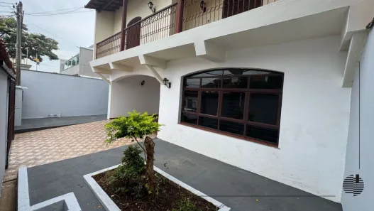 Casa com 4 Quartos para alugar, 228m² no Vila São Francisco, Itu