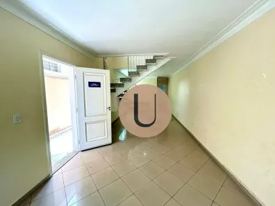 Sobrado com 3 Quartos à venda, 300m² no Chácara Seis de Outubro, São Paulo