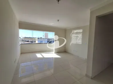 Apartamento com 3 Quartos para alugar, 95m² no Alto Umuarama, Uberlândia