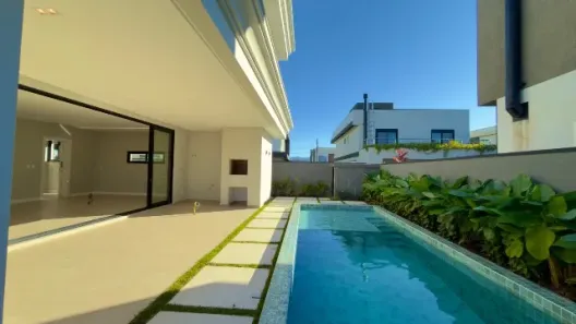 Casa com 4 Quartos à venda, 305m² no Santa Regina, Camboriú