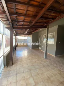 Casa com 3 Quartos para alugar, 100m² no Glória, Contagem