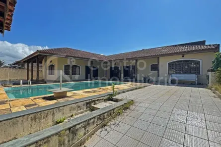 Casa com 4 Quartos à venda, 242m² no Jardim Imperador, Peruíbe