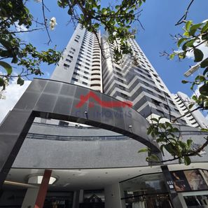 Apartamento com 2 Quartos à venda, 61m² no Centro, Curitiba