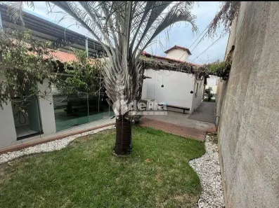 Casa com 2 Quartos à venda, 140m² no Nossa Senhora das Graças, Uberlândia