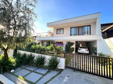 Casa de Condomínio com 4 Quartos à venda, 285m² no Charitas, Niterói