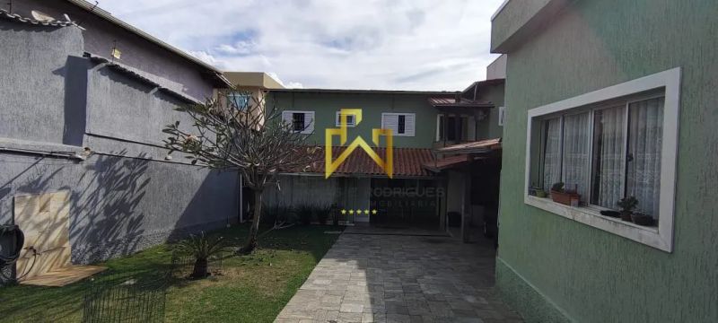 Casa com 4 quartos — Santa Amélia, Belo Horizonte