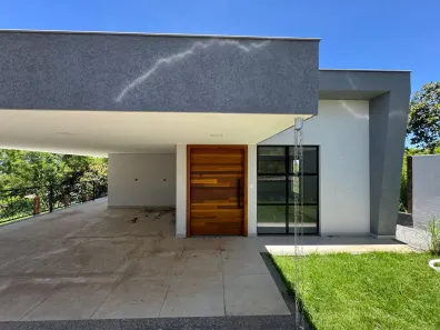 Casa com 3 Quartos à venda, 600m² no Centro, Capim Branco