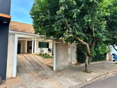 Casa com 4 Quartos à venda, 232m² no Centro, Loanda