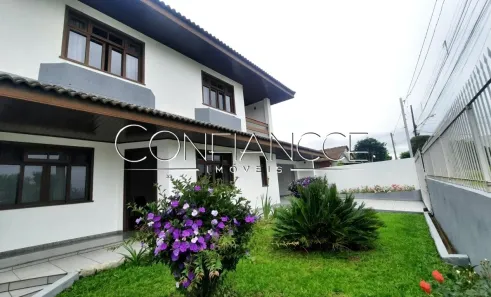 Sobrado com 3 Quartos à venda, 240m² no Uberaba, Curitiba