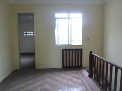 Sobrado com 2 Quartos para alugar, 40m² no Caju, Rio de Janeiro