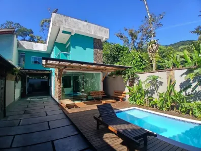 Sobrado com 3 Quartos para alugar, 80m² no Boiçucanga, São Sebastião