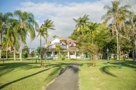 Casa com 4 Quartos à venda, 390m² no Jardim Califórnia, Jacareí