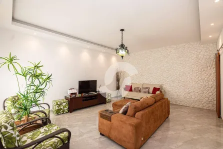 Casa com 4 Quartos à venda, 350m² no São Francisco, Niterói