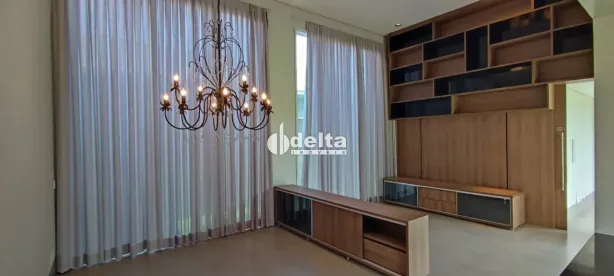 Casa de Condomínio com 3 Quartos para alugar, 192m² no Jardim Botânico, Uberlândia