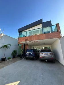 Sobrado com 3 Quartos à venda, 230m² no Jardim Higienópolis, Maringá