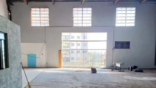 Galpão/Depósito/Armazém para alugar, 800m² no Vila Siam, Londrina