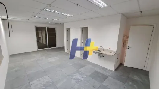 Sala Comercial à venda, 45m² no Vila Gertrudes, São Paulo