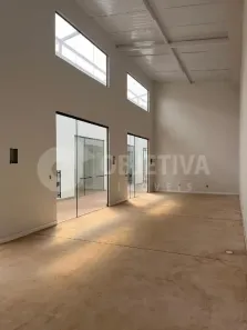 Sala Comercial para alugar, 41m² no Novo Mundo, Uberlândia
