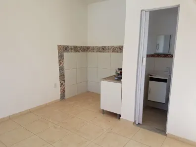 Kitnet para alugar, 30m² no Monte D'Ouro, Valença