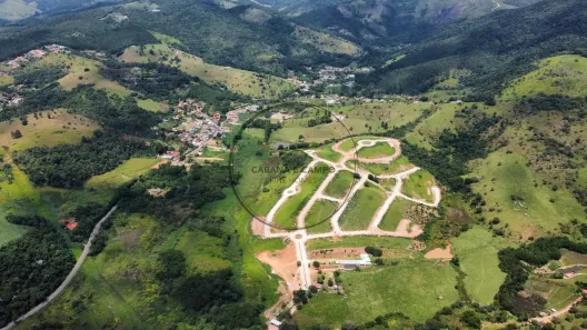 Lote/Terreno à venda, 200m² no Cachoeirinha, Bom Jesus dos Perdões