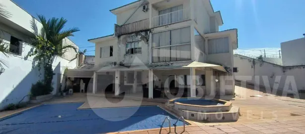 Casa com 5 Quartos para alugar, 830m² no Vigilato Pereira, Uberlândia