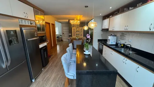Casa de Condomínio com 3 Quartos à venda, 195m² no Condomínio Residencial Florais dos Lagos, Cuiabá