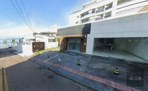 Imóvel Comercial com 3 Quartos à venda, 206m² no Coqueiros, Florianópolis