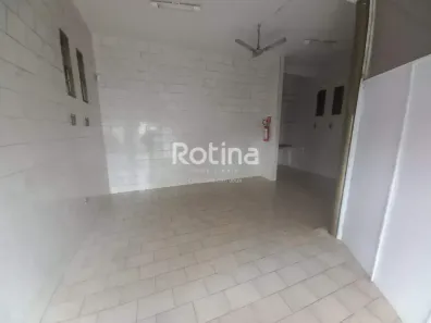 Ponto Comercial para alugar, 66m² no Presidente Roosevelt, Uberlândia