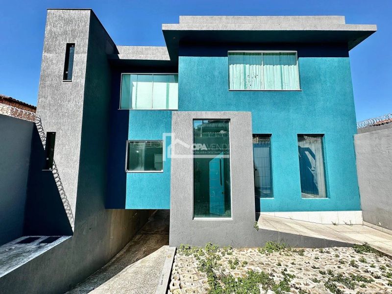 Casa com 3 quartos — Heliópolis, Belo Horizonte