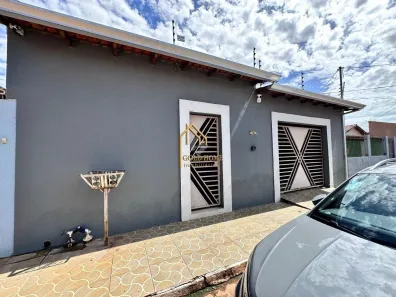 Casa com 3 Quartos para venda ou aluguel, 360m² no Cristo Rei, Várzea Grande
