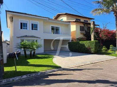 Casa com 4 Quartos para alugar, 300m² no São Paulo II, Cotia