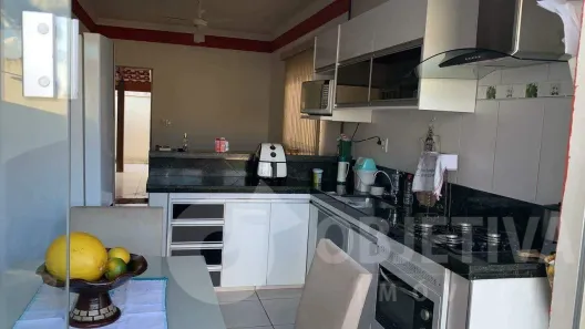 Casa com 3 Quartos à venda, 140m² no Jardim Holanda, Uberlândia