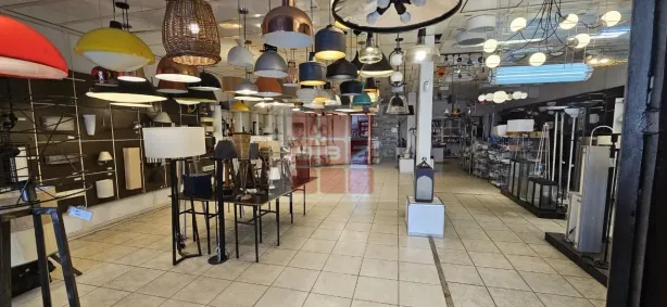 Prédio Comercial para alugar, 440m² no Pinheiros, São Paulo