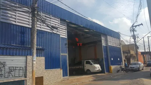 Galpão/Depósito/Armazém à venda, 650m² no Jardim Ipanema, Santo André