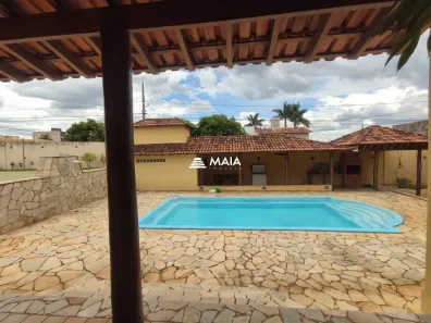 Casa com 4 Quartos à venda, 426m² no Santa Maria, Uberaba