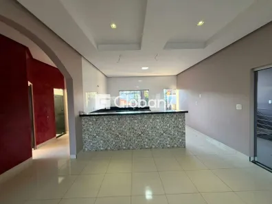 Casa com 3 Quartos para alugar, 160m² no Ibituruna, Montes Claros
