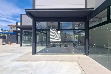 Ponto Comercial para alugar, 120m² no Barreiros, São José
