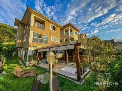 Casa de Condomínio com 4 Quartos à venda, 307m² no Tijuca, Teresópolis