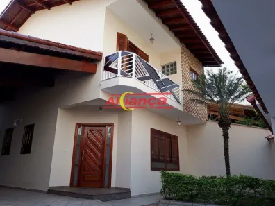 Casa com 3 Quartos à venda, 217m² no Jardim Santa Mena, Guarulhos