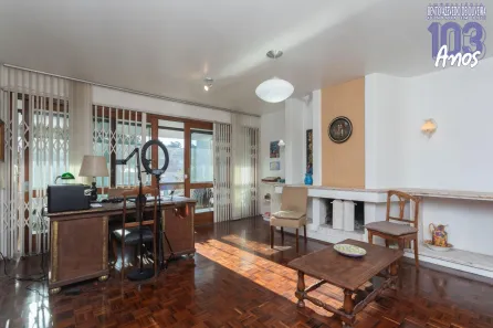 Casa com 3 Quartos à venda, 324m² no Chácara das Pedras, Porto Alegre