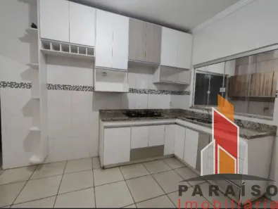 Casa com 3 Quartos à venda, 69m² no Jardim Holanda, Uberlândia