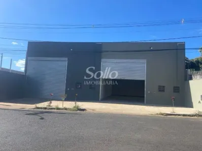 Ponto Comercial à venda, 350m² no Marta Helena, Uberlândia