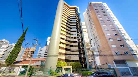 Apartamento com 3 Quartos à venda, 208m² no Cabral, Curitiba