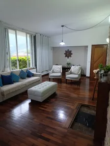 Casa com 5 Quartos à venda, 220m² no Tijuca, Teresópolis